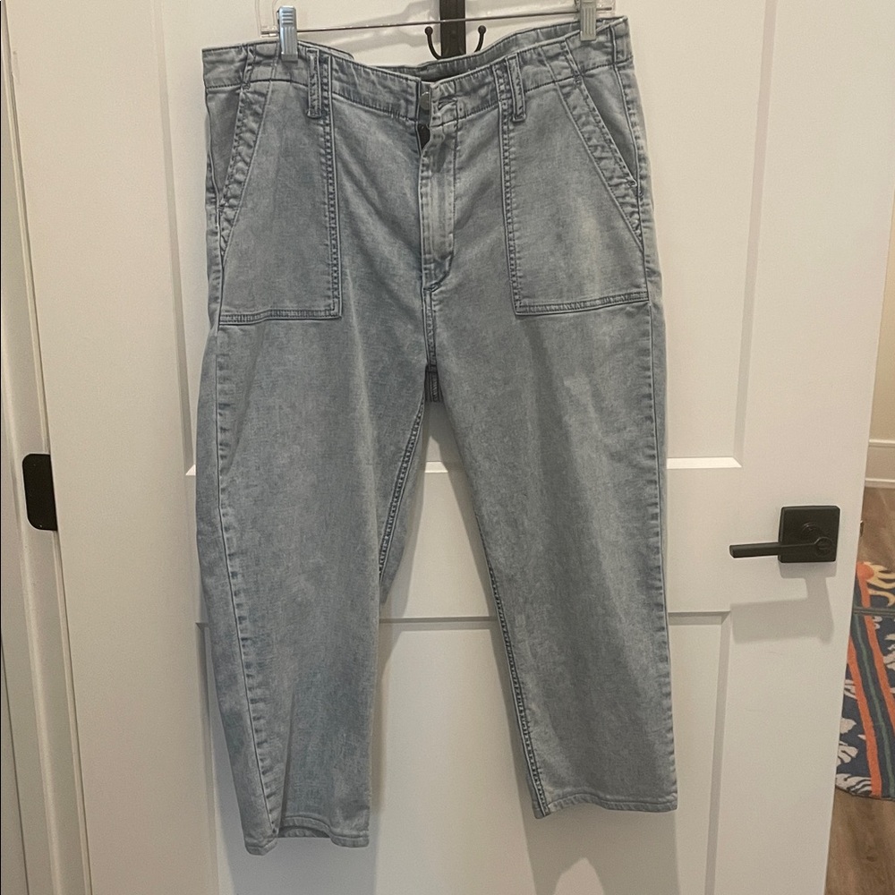 Light Blue Joe's womens Relaxed Fit Jeans size 32